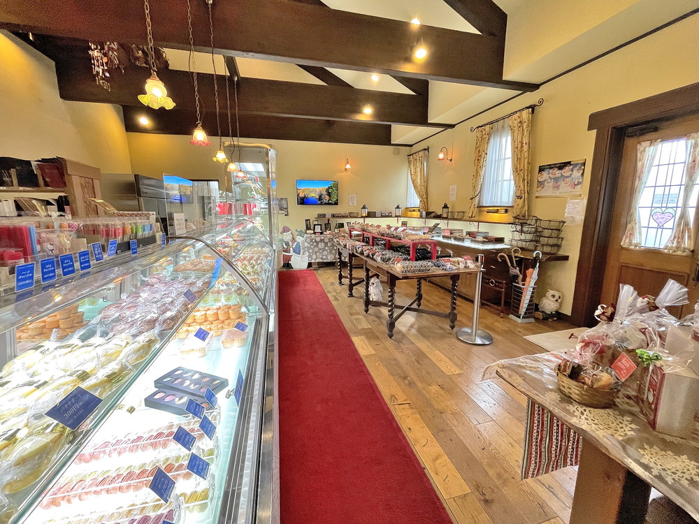 山形旬菓詩武田-店内①