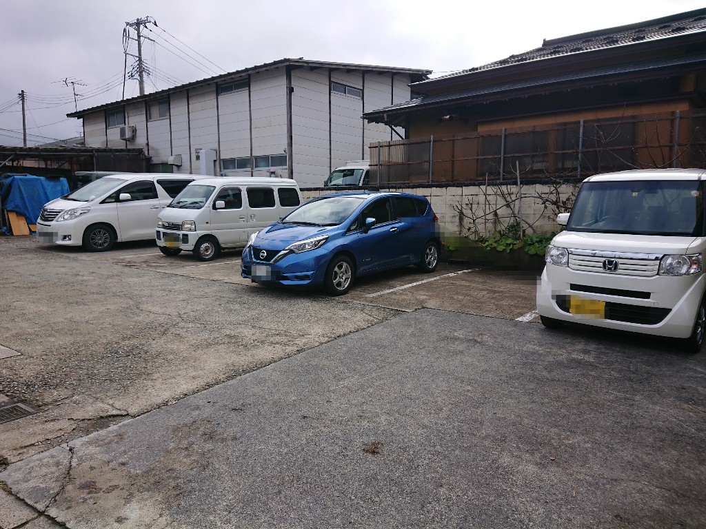 アジアンCAFEフォーチュン駐車場