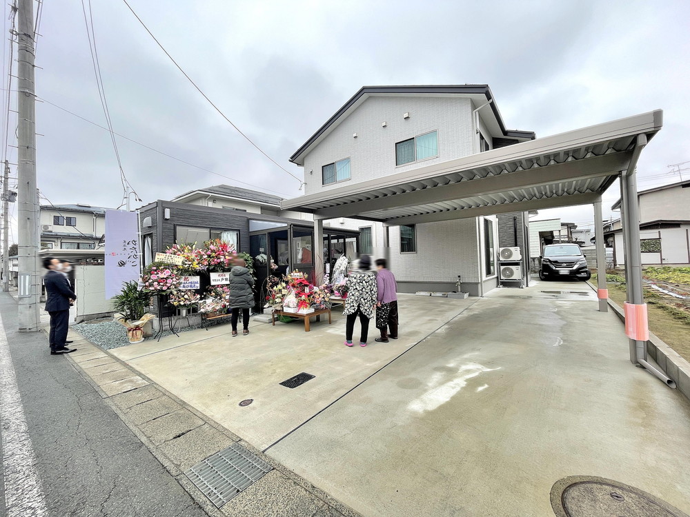 かたかご-駐車場