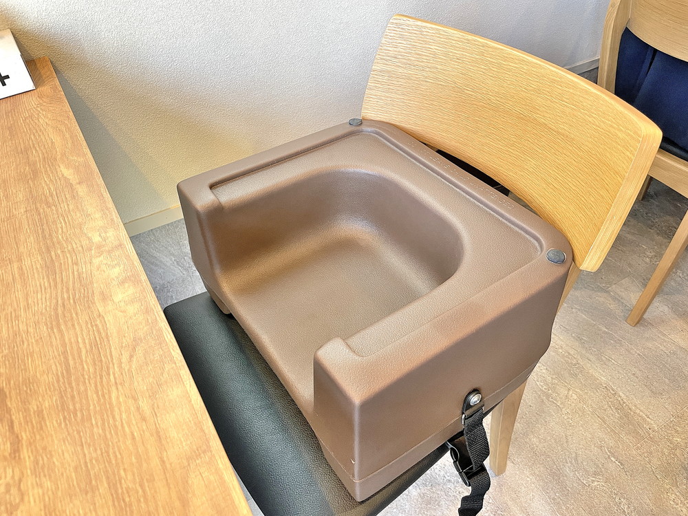 一途一麺來神-子ども用イス