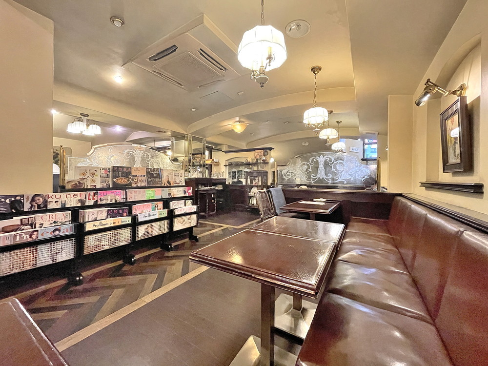 シャンソン物語-店内①