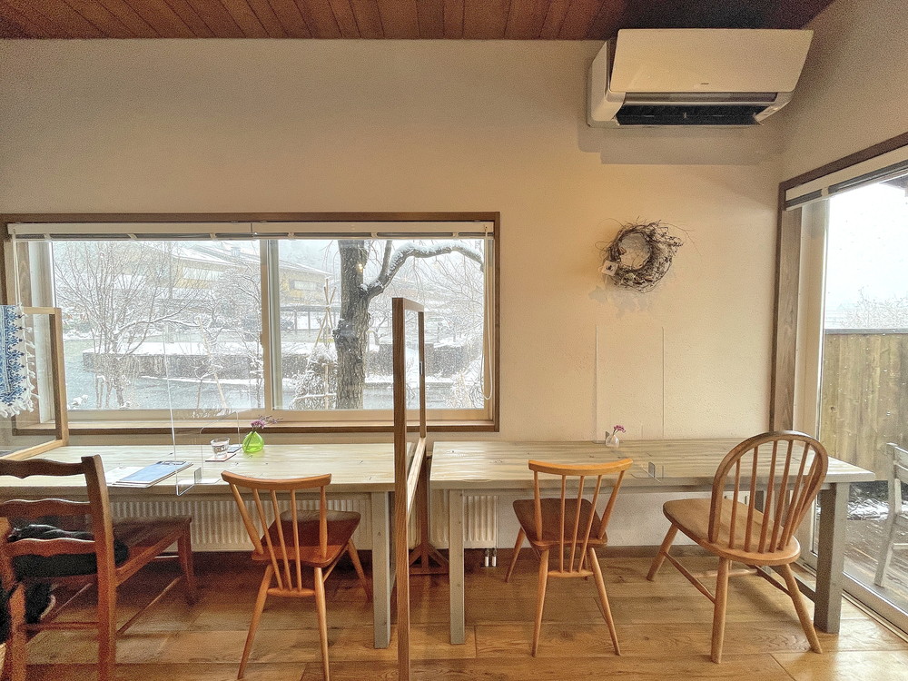 月と星-店内②