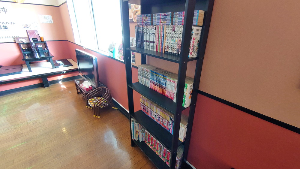 らーめん富神-店内2