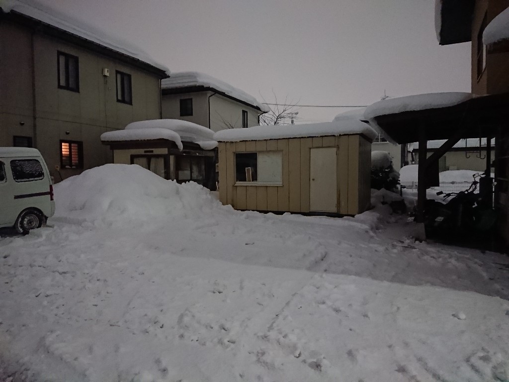 ごはん処紅月駐車場１_copy_1024x768