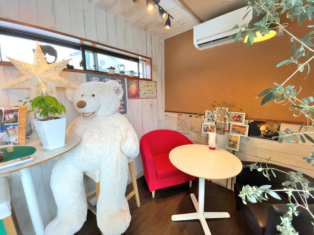 カフェアモール-店内①