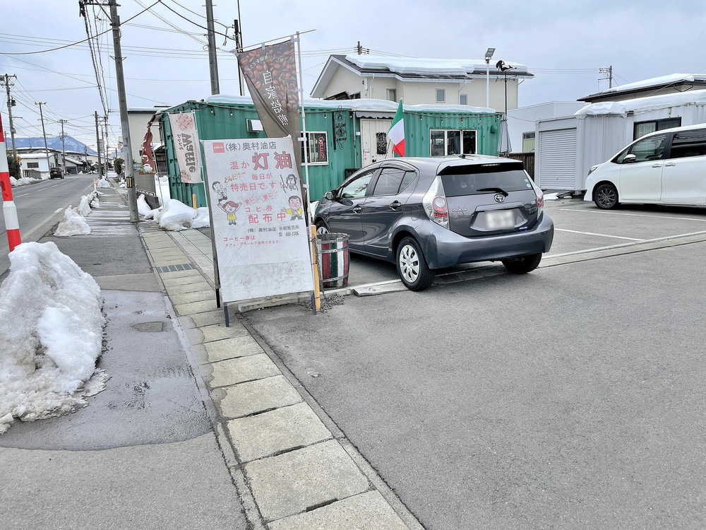 カフェアモール-駐車場