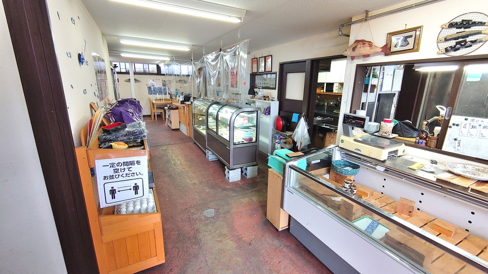 鮮魚かねに-店内1