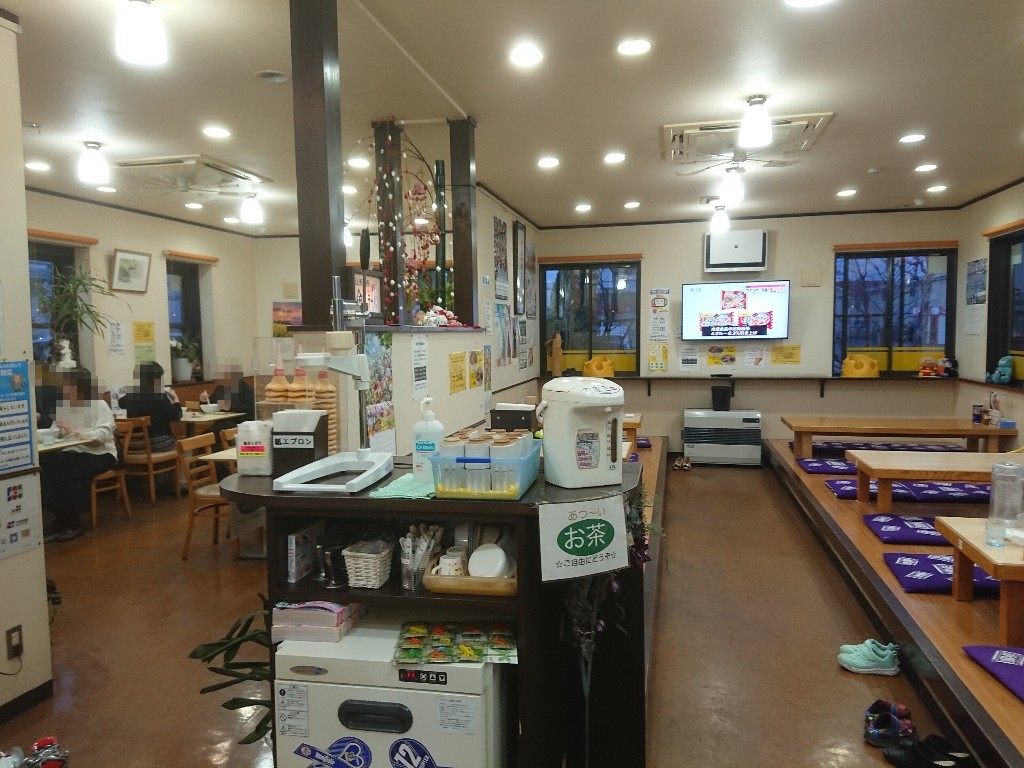 金ちゃんラーメン城西店店内２_copy_1024x768