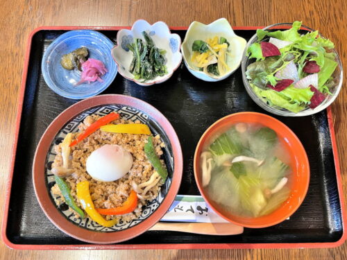 ちゃいはな-彩り豚そぼろ丼①