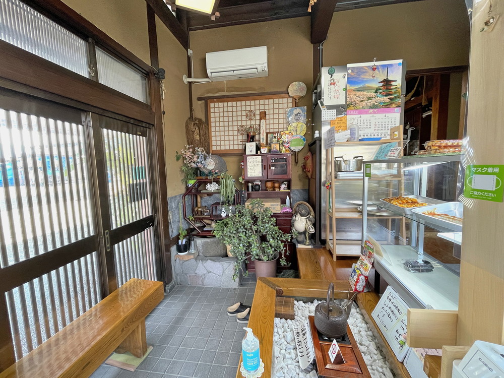 渡辺だんご屋-店内の様子