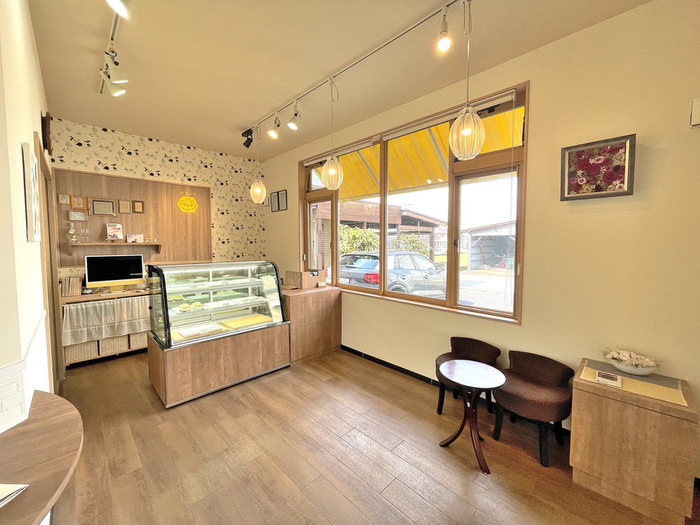 お菓子のクレマ-店内①