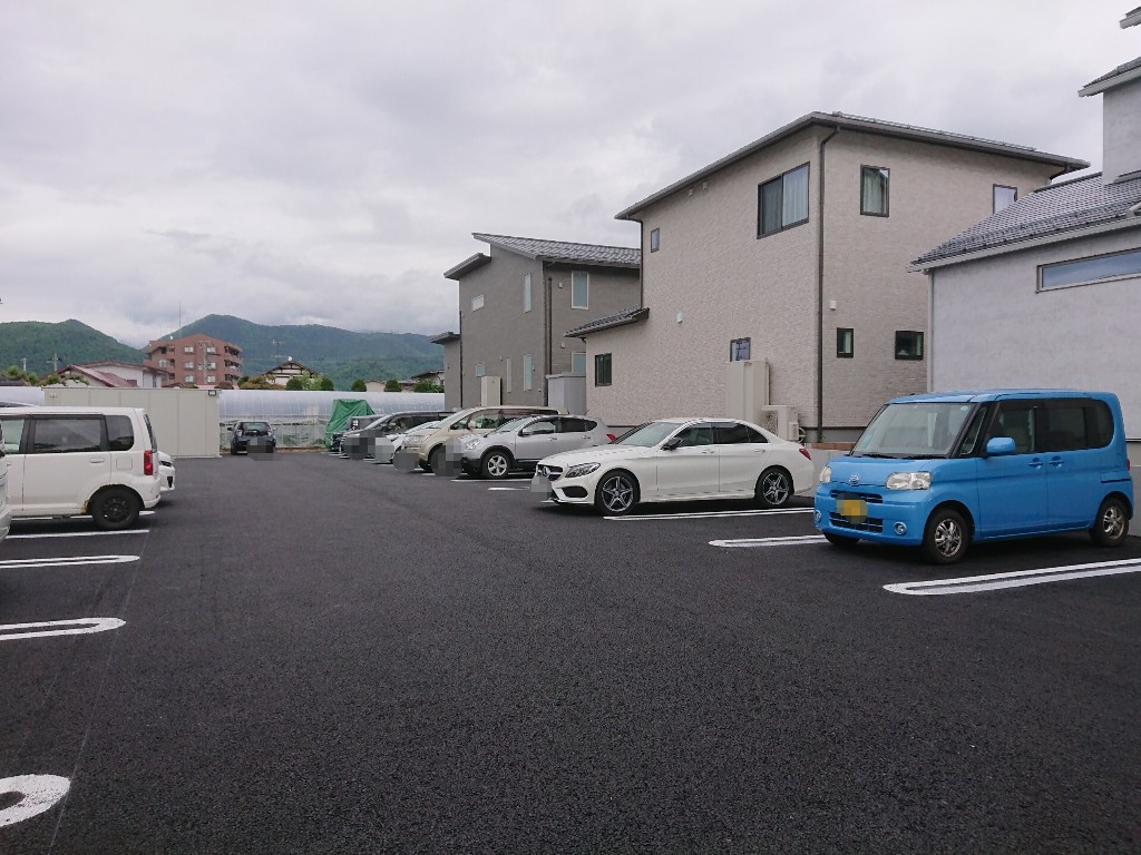 手作り麺 めん僮楽　駐車場_copy_1024x768