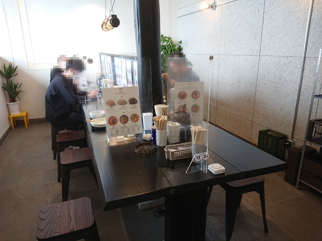 手作り麺 めん僮楽　店内１_copy_1024x768