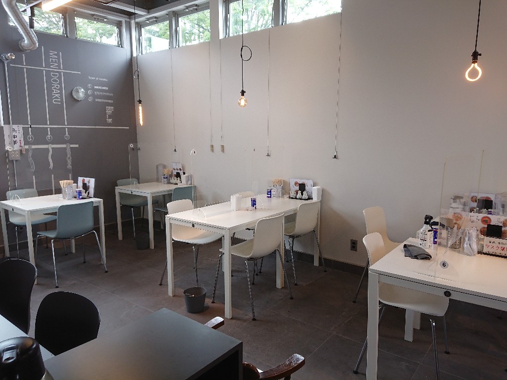 手作り麺 めん僮楽　店内２_copy_1024x768