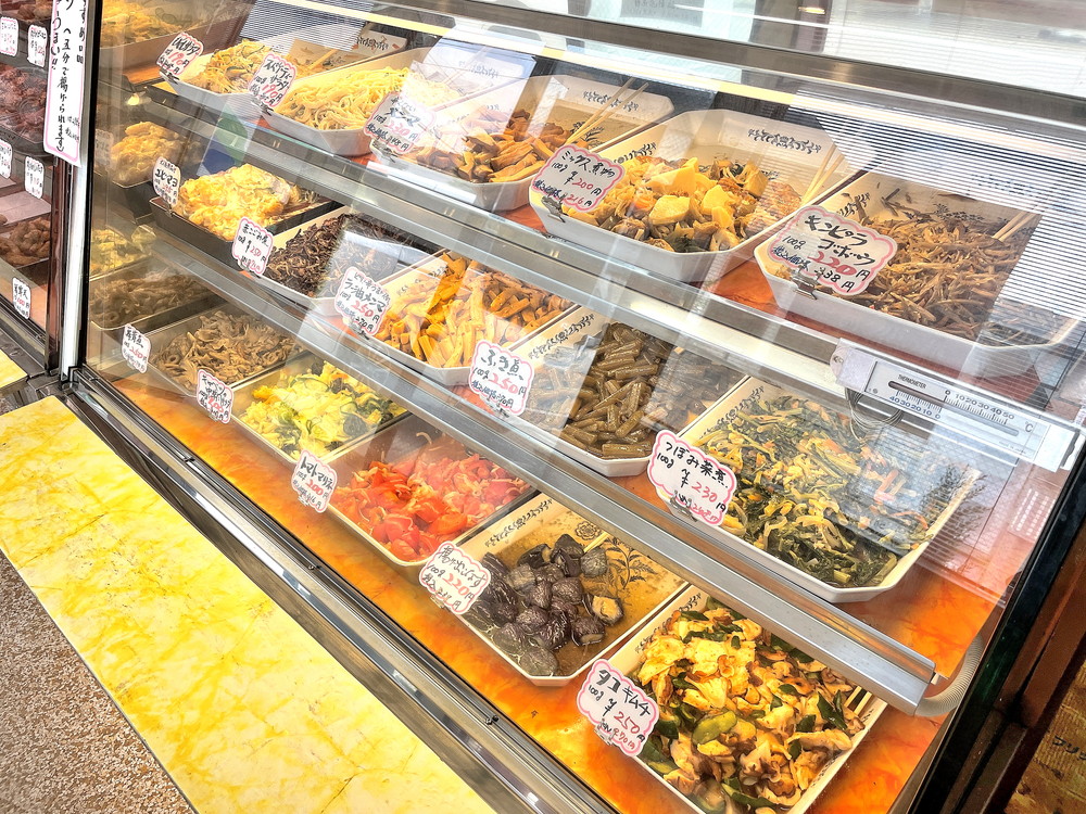 たかはしそうざい店-店内②