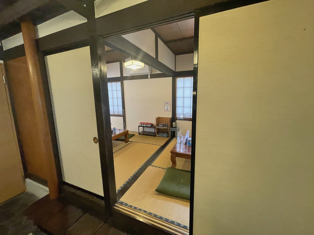 そば処ヤマモ-店内4