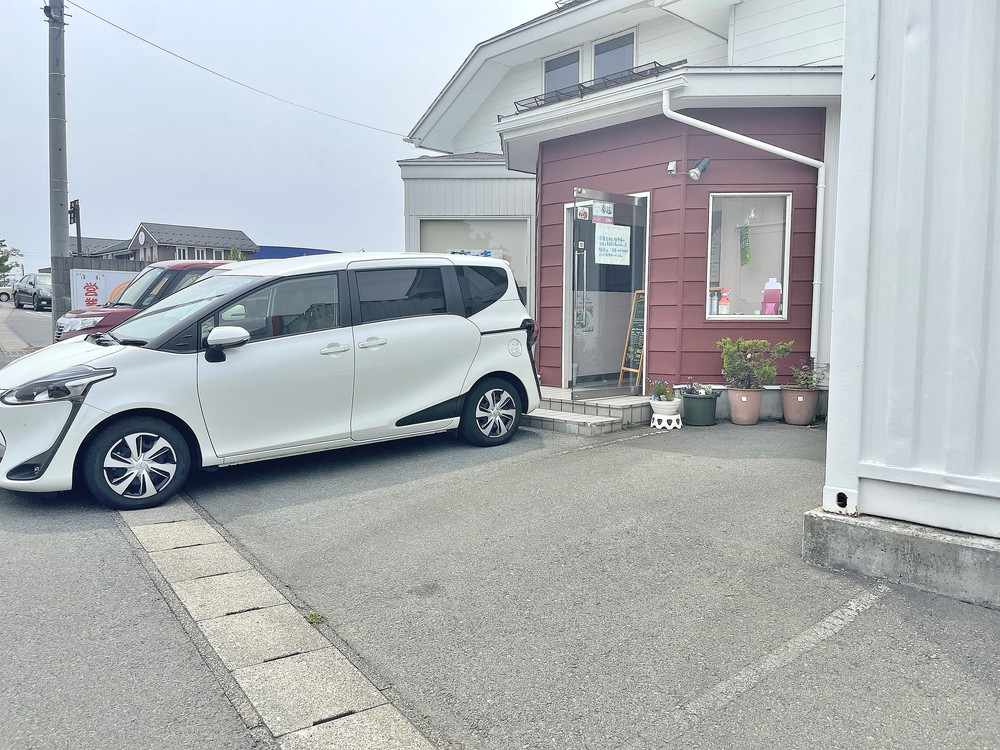 ビストロマーシー-駐車場