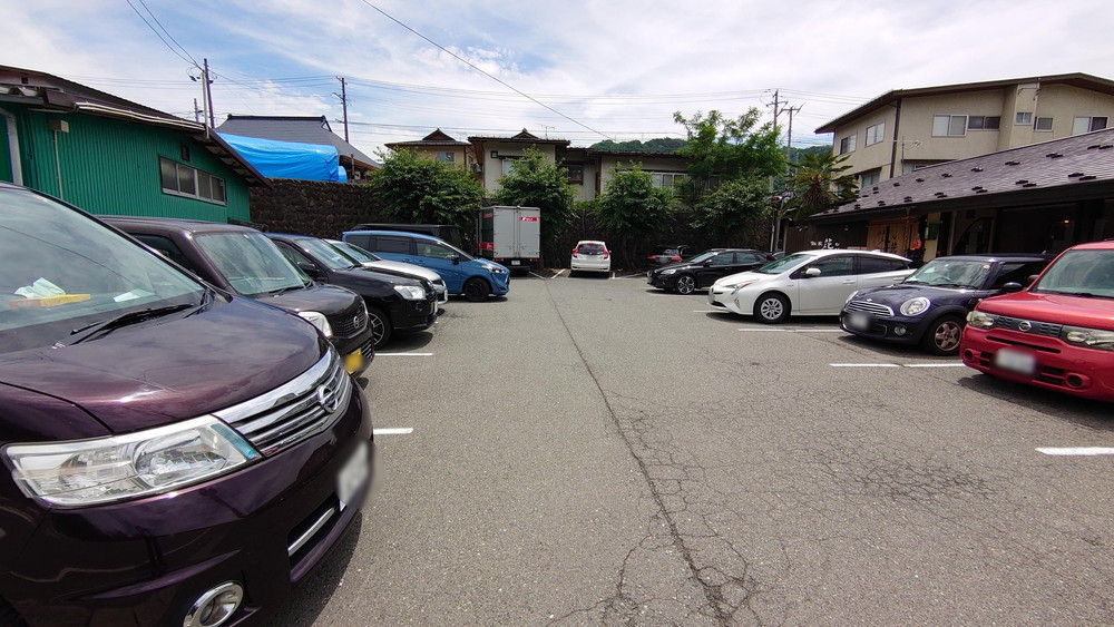 麺屋かぐら-駐車場