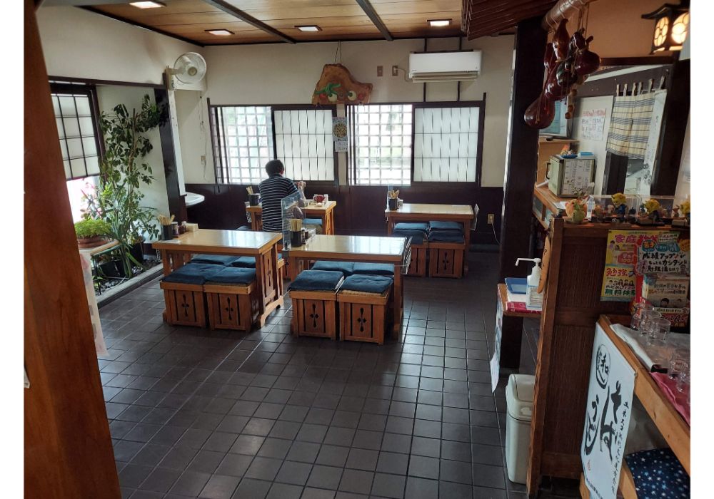 あきばやー内観1