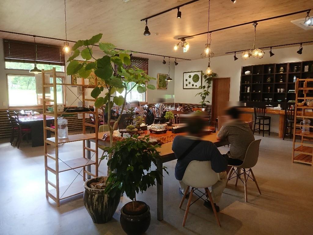 Hutte&Moss Garden　店内