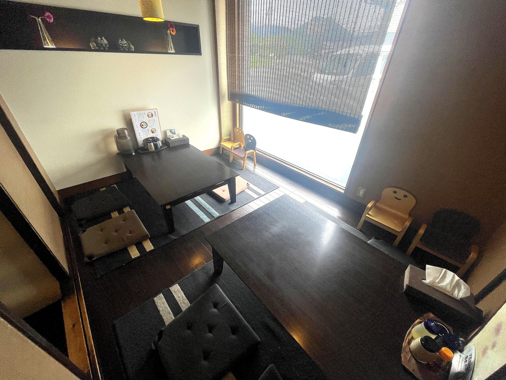 風間とんとん-店内4
