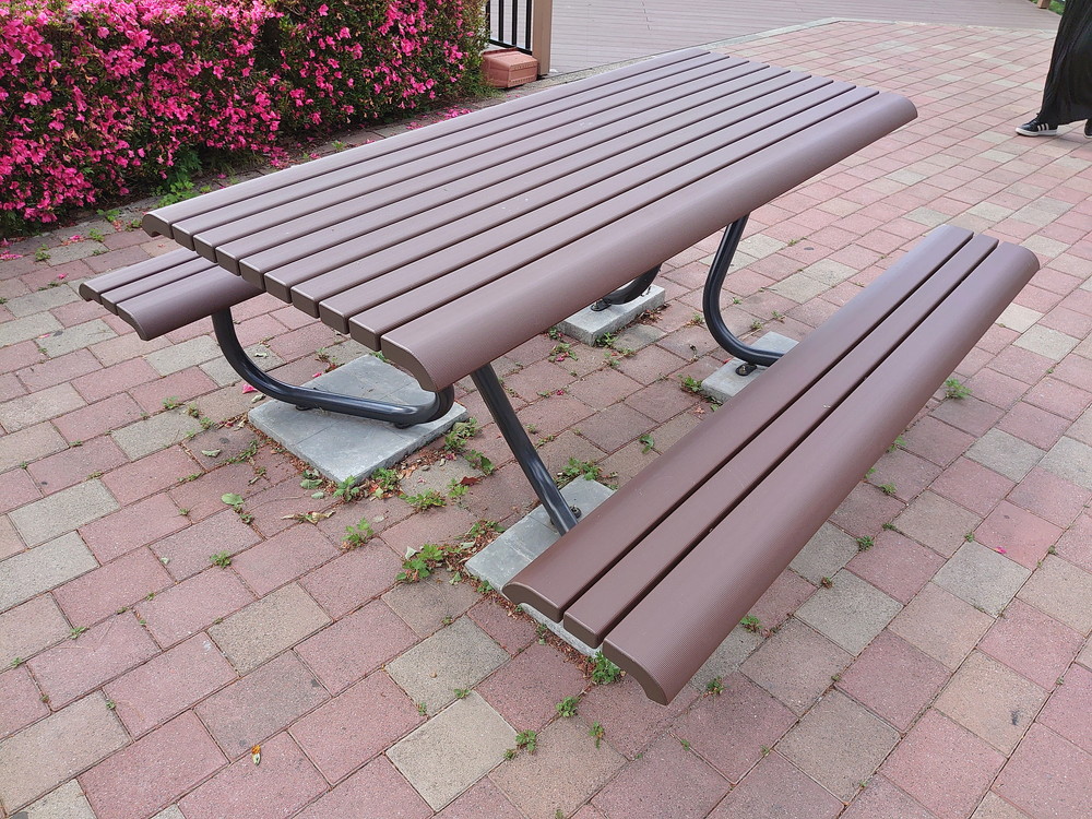 西蔵王公園-展望広場-ベンチ