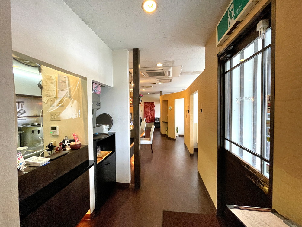 風間とんとん-店内1