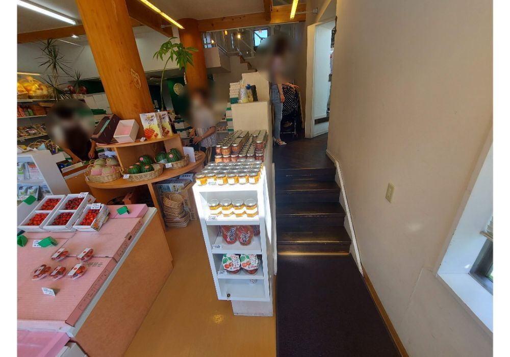フルーツショップ青森屋ー内観2