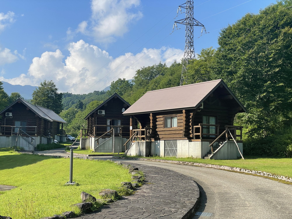 弓張平オートキャンプ場-コテージサイト1