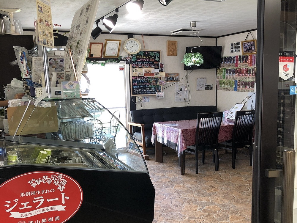 漆山果樹園-店内 (1)