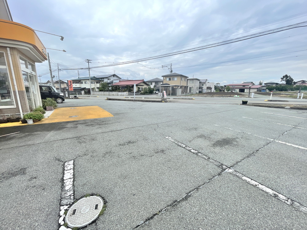 あめや-駐車場