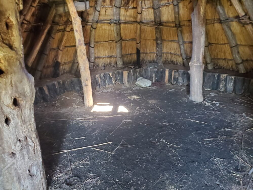 まほろば古の里歴史公園ー竪穴住居