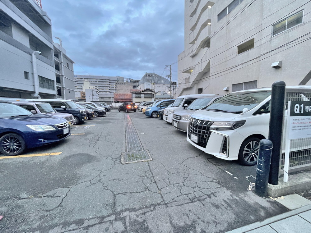 アンドメルシィ-Q1駐車場②