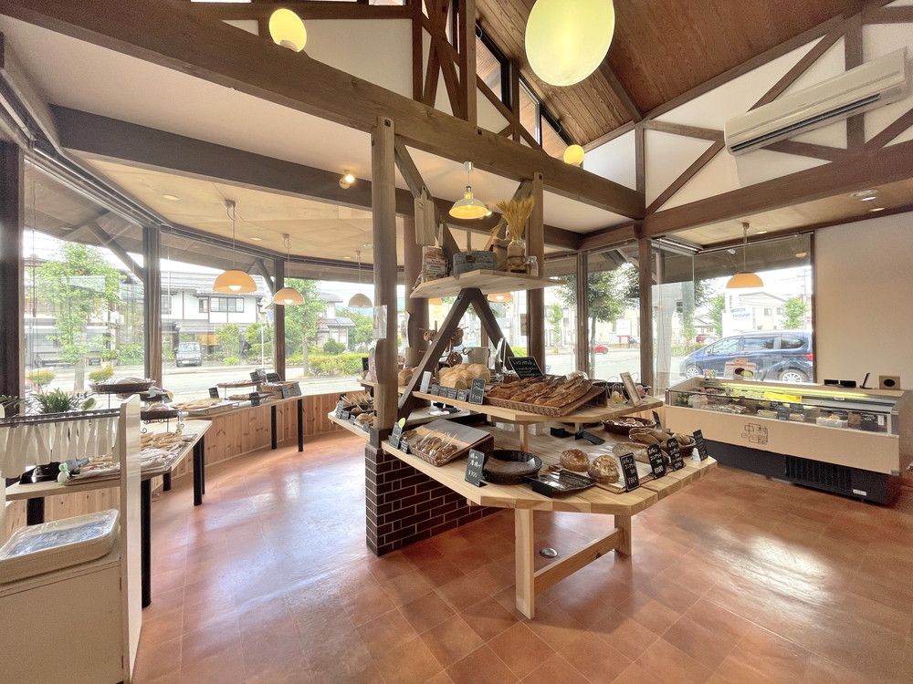 中村屋イブ店-店内1