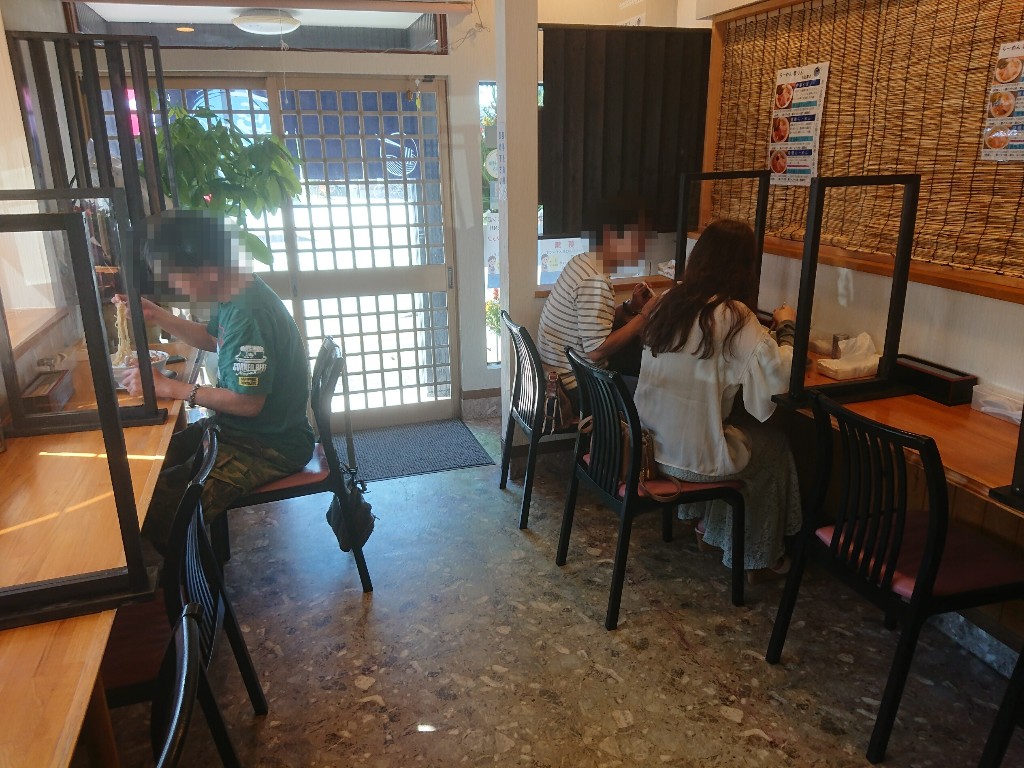 らーめん喜りん　店内_copy_1024x768