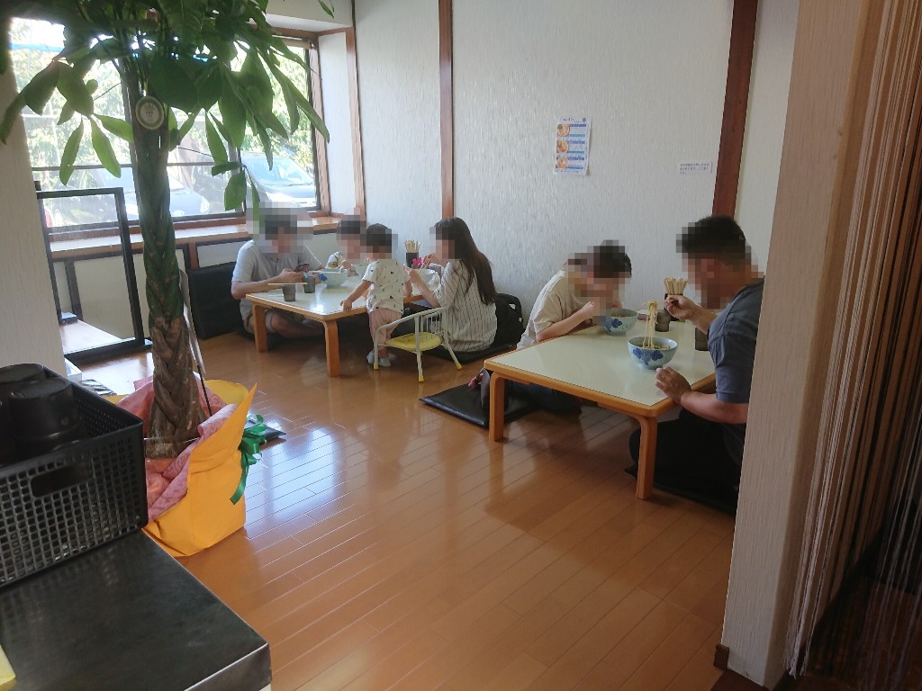 らーめん喜りん　店内２_copy_1024x768