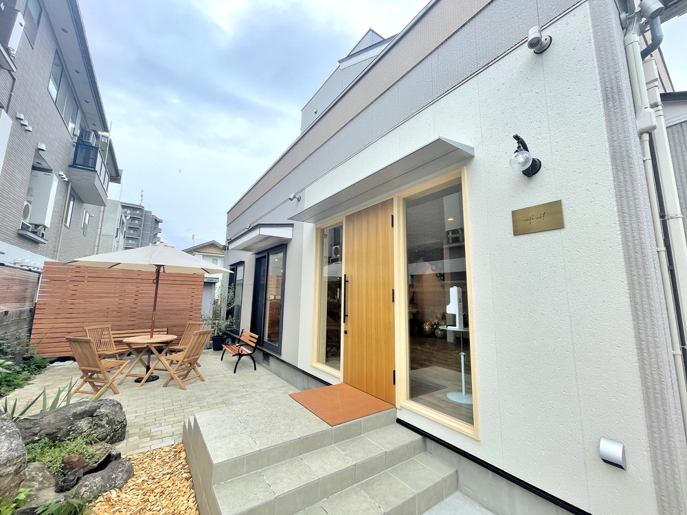 カフェアルト-外観