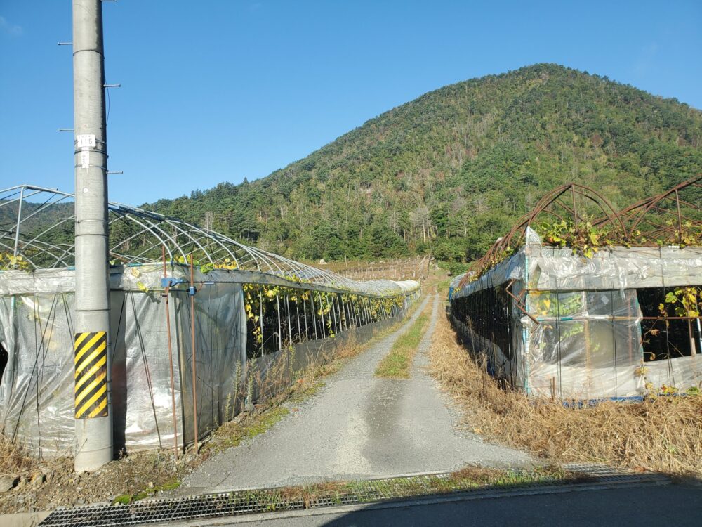 火箱岩洞窟ー入り口