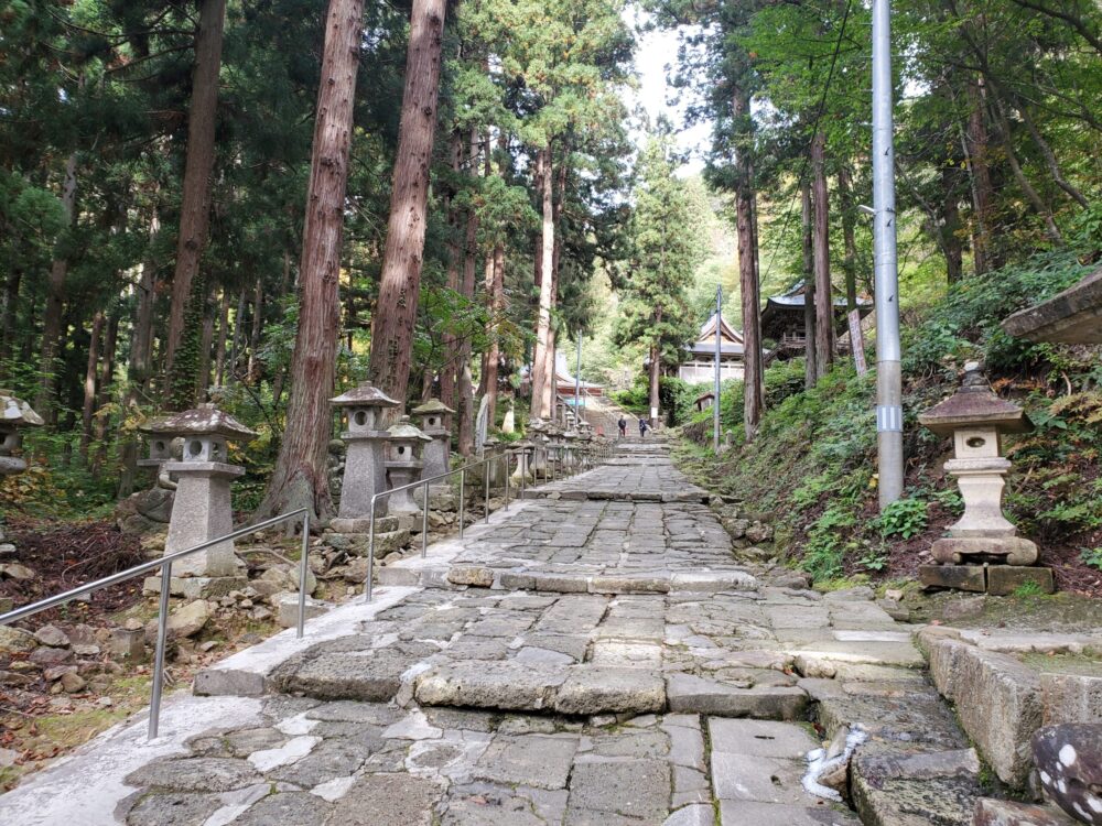 亀岡文殊 (参道)