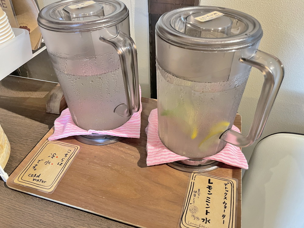 東の社カフェ-店内④