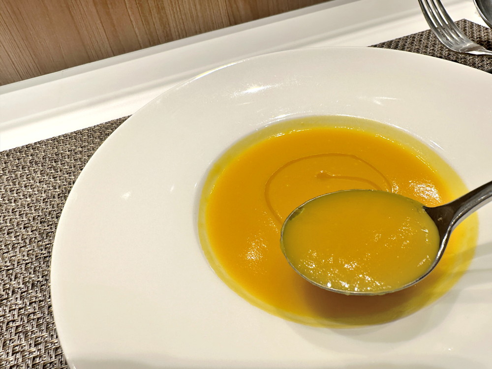 秋のやまがた野菜・イタリア野菜料理フェア-かほくイタリア野菜バターナッツのスープ③