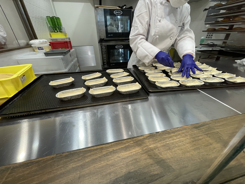 シャトレーゼ天童-店内2