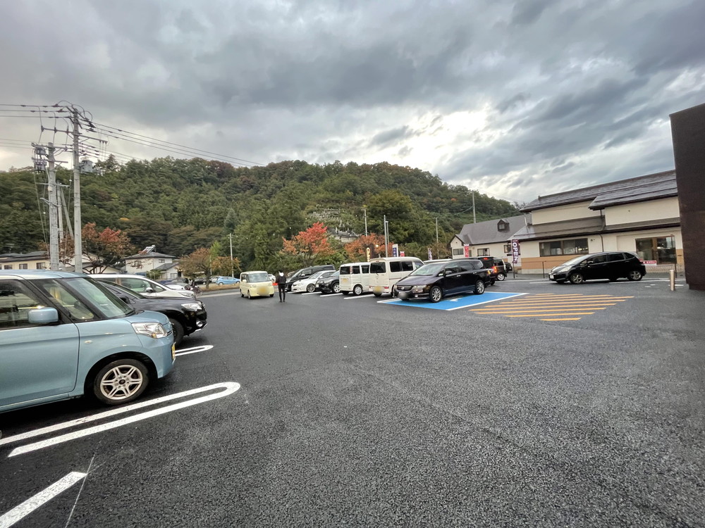 シャトレーゼ天童-駐車場