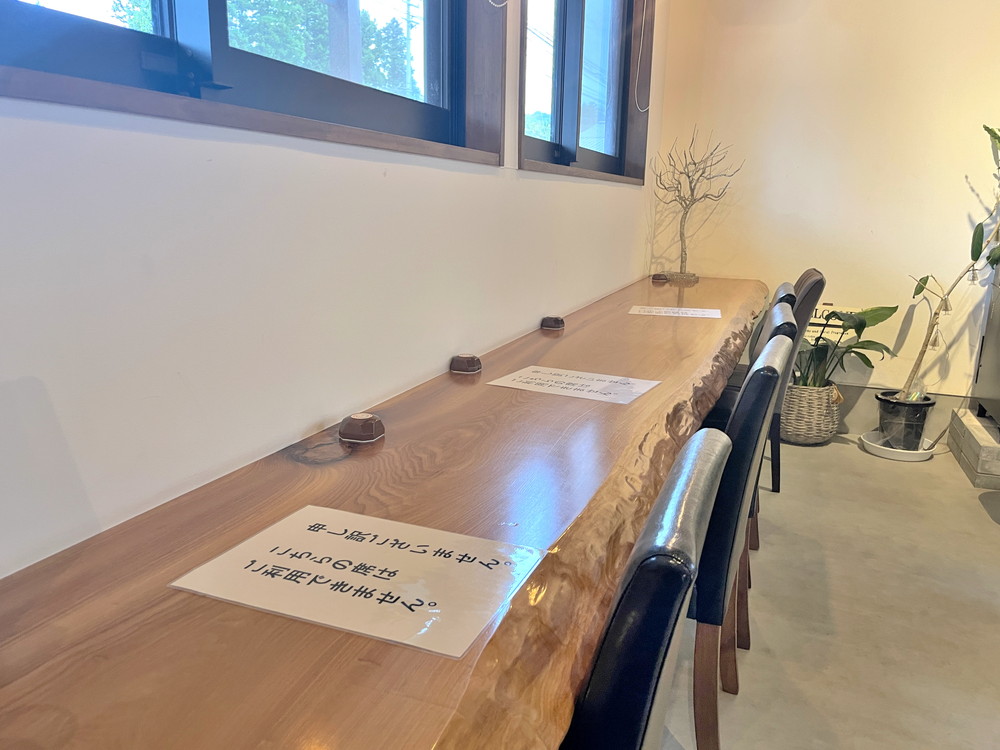 コンフォルタ-店内②