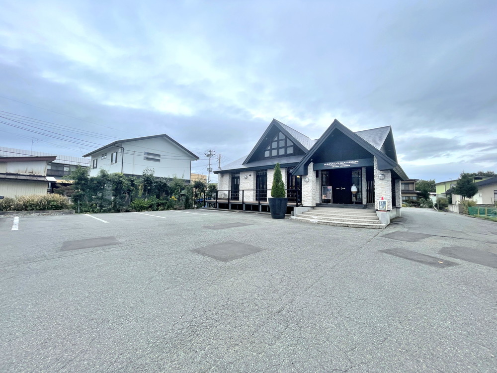 レパコ-駐車場①