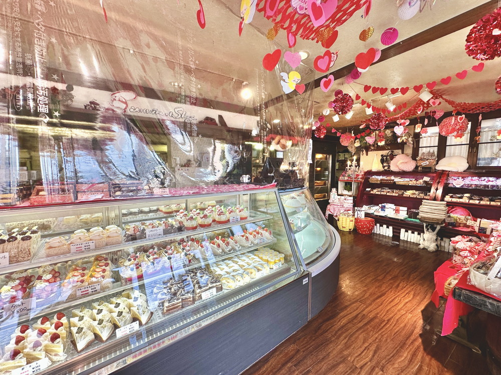 パティシエール・ショージ-店内⑴