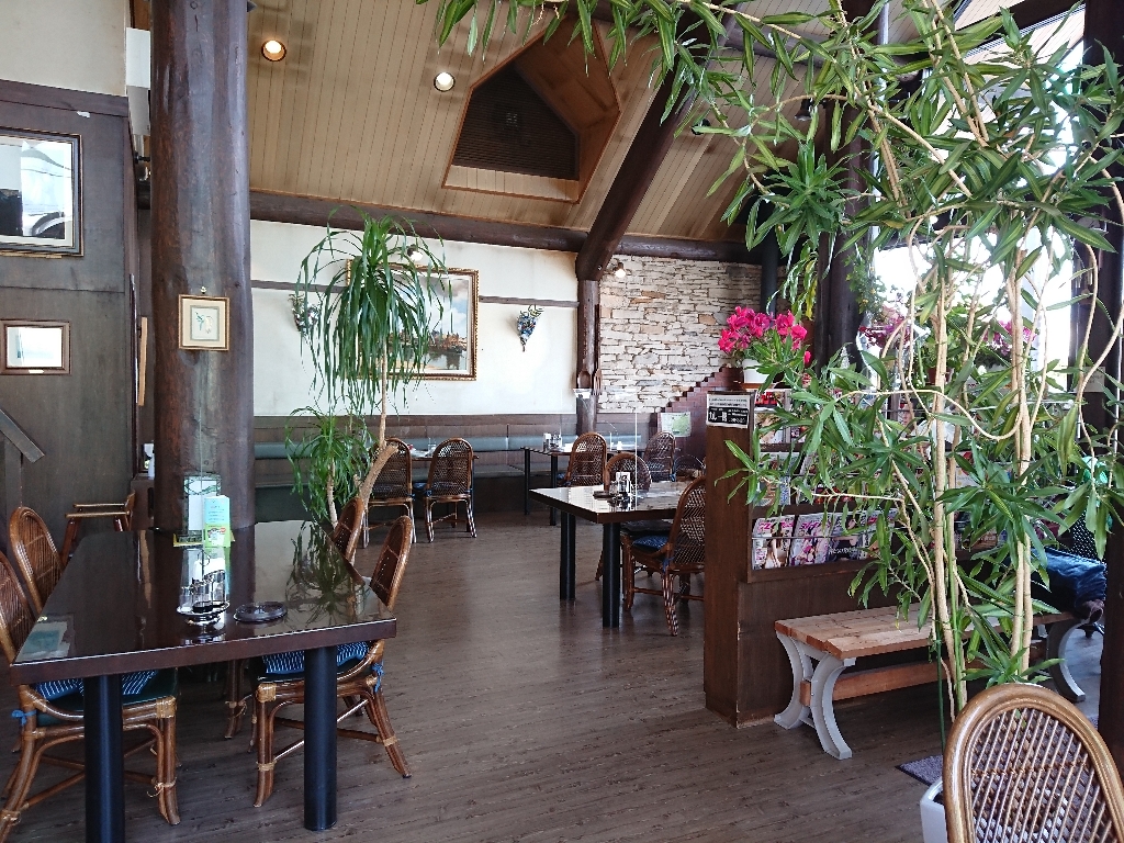 カレー館 店内2_copy_1024x768