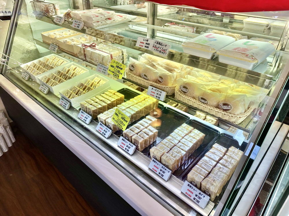 パティシエール・ショージ-ショーケース左 (2)