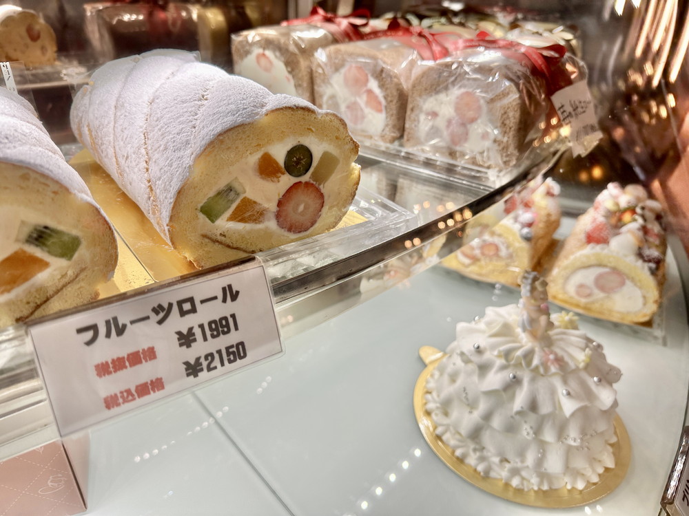 パティシエール・ショージ-ショーケース右 (8)