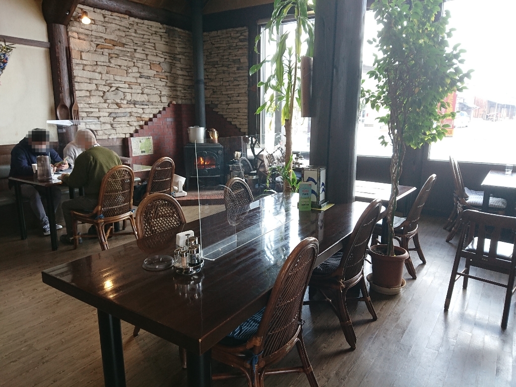 カレー館 店内3_copy_1024x768